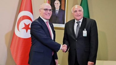 صورة الجزائر وتونس تتطلعان لمزيد من التعاون الثنائي لمواجهة تحديات الجوار المباشر     